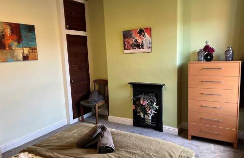 Spacious 2-Bedroom House In Stockton Heath With Free WiFi By Amazing Spaces Relocations Ltd - Foto 18