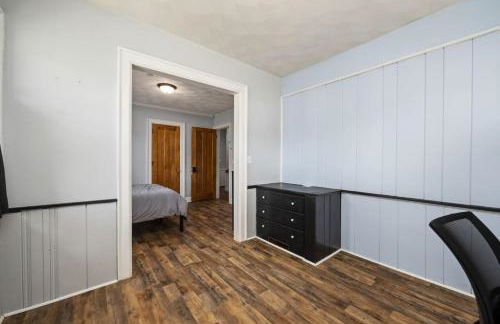 Comfortable Private Room | Shared Bath & Kitchen - Foto 33