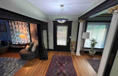 4 BR Luxurious-Gem Mansion in Heart of Denver - Foto 1