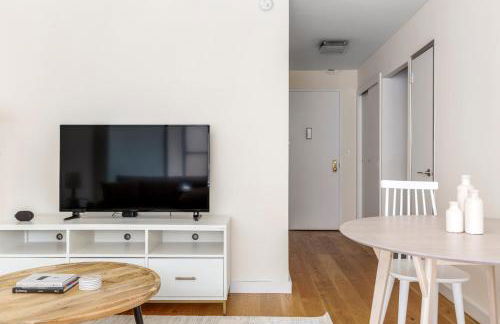 Midtown East 1BR w DM nr UN NYC-906 - Foto 3