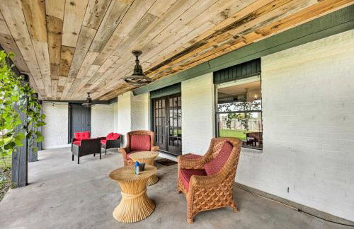 Pet-Friendly Lockhart Home with Private Yard - Foto 26