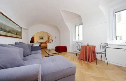 Pantheon Apartment with private terrace - Photo 3
