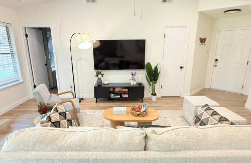 Modern and Cozy 3BR Retreat Perfect for Families or Big Group - Foto 40