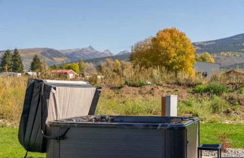 2 BR King Bed Hot Tub AC Near Jackson - Foto 41