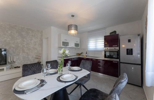 Treno, Luxurious Apartment with Jacuzzi and Sea-View - Foto 31
