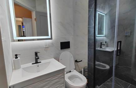 New Beautiful Contemporary Home in Pinole Hill - Foto 3