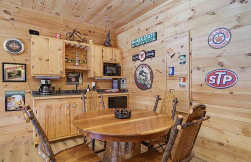 The Remedy at Blue Ridge - mountain view cabin with hot tub and two fire pits - Foto 48