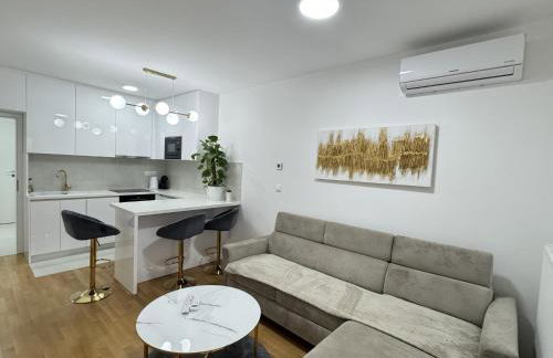 Apartman Lilly - Parking - Zagreb - Mirna Lokacija - Lođa - Foto 5