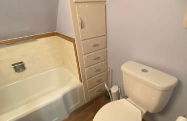 Diamond Apartment with GYM - 2 miles to Fort Sill & just blocks to downtown! - Foto 10