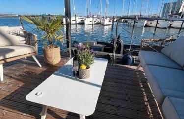 Hausboot mit Motorboot - Foto 42