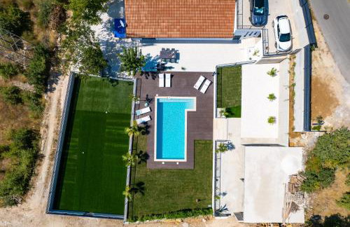 Villa Florinda with Pool and Prime Location near Split - Photo 22