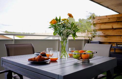 Lumimizan- Spacieux, grand balcon, wifi, lac et plage - Foto 33