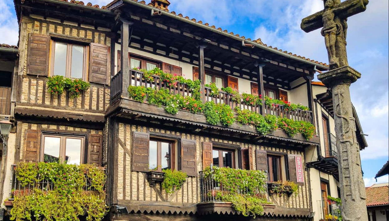 La Alberca se distingue par la beauté de son architecture