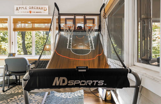 Cabin in the Sky by Avantstay Deck w/ Views - Foto 19