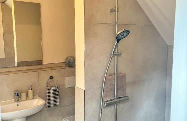 Amber Ferienhain - Ferienhaus 'Kirsche' mit verwunschenem Garten & privater Sauna - Foto 10