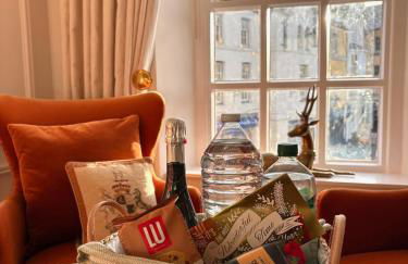 Boutique High Street Apartment In Crickhowell - Photo 11