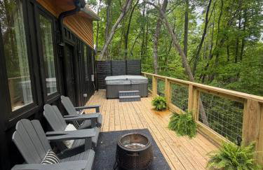 The Onyx - Walk to Falls, Hot Tub, Resort Access, Luxe Approved - Foto 9