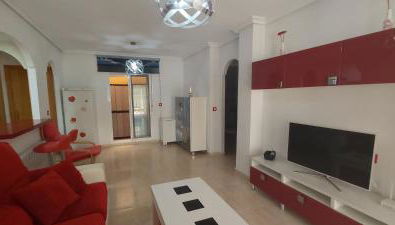 Adosado con piscina y terraza a 700m de la playa - Foto 2