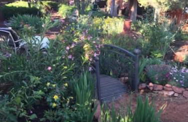 Red Rock Escape - Cozy King Bed Studio & Gardens, Trails, Views, Red Rock Pass - Foto 48