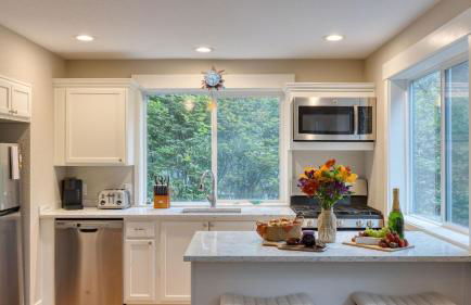 Cozy Cannon Beach Home Near Haystack Rock Downtown Steps from the Sea by AvantStay - Foto 4