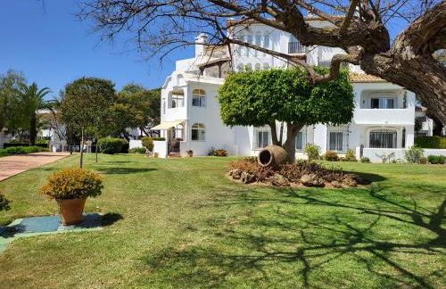 Elviria del Sol - Photo 1