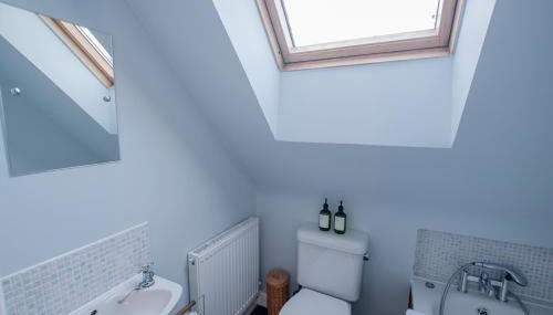 Hazel House - Cosy 2 bedroom house with parking near to Oxford - Foto 5