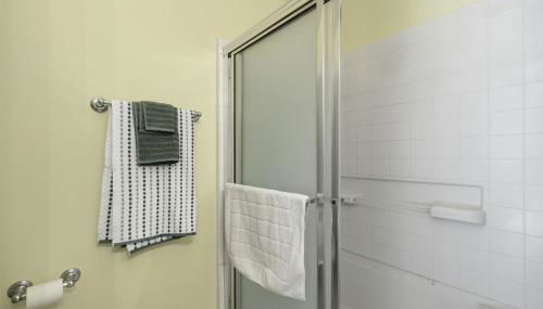 Lovely 2BR Near Lake Sumter and Brownwood With Golfcart - Foto 4