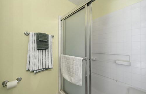 Lovely 2BR Near Lake Sumter and Brownwood With Golfcart - Foto 4