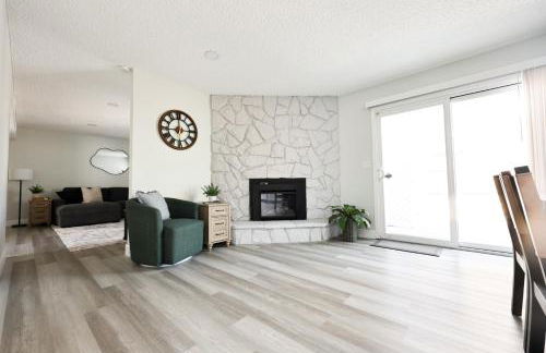 Family Friendly Southwest Bakersfield Retreat with Jacuzzi and Fenced Yard - Photo 13