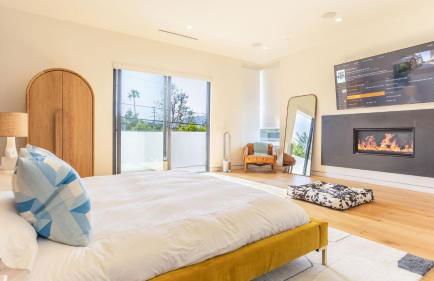 Luxe Weho Villa, Walk to Melrose Ave, Pool + Hot Tub North Vista by Avantstay - Foto 57