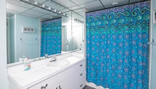 1B/1B condo with Ocean views, Resort style, Free WIFI, Few steps to the Beach!! - Foto 4