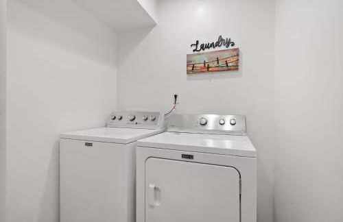 The Gameroom on Madison - Large Home Accommodates 12 Guests (102 Madison Ter) - Foto 30