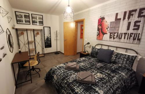 The black dog house - Foto 30