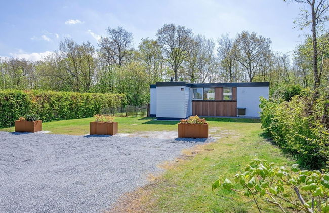 Cozy Holiday Home With hot tub on Texel - Foto 37