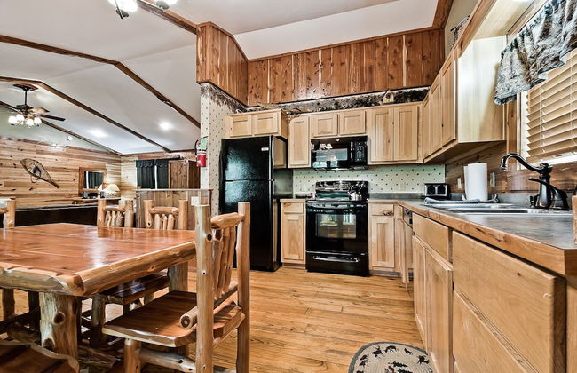 Lake Forest Luxury Log Cabins - Foto 7