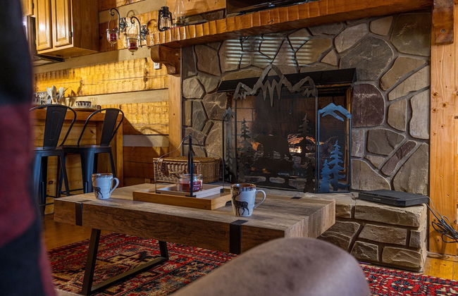 Hidden Hideaway 2 Bedroom Cabin by RedAwning - Foto 9