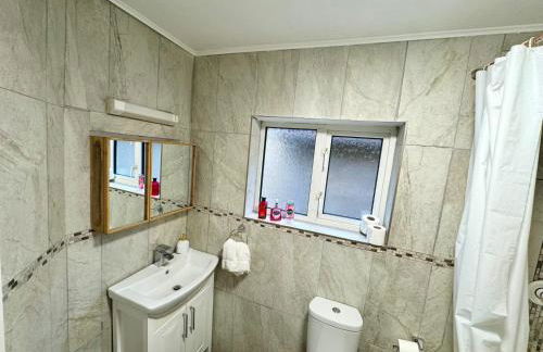 Detached 4Beds - Windsor Heathrow & London Access - Foto 5