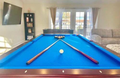 New Charming Spacious Disneyland Pool Home - Photo 30