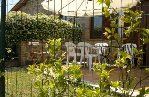 La Loggina Maxi con 2 giardini recintati privati - Foto 39