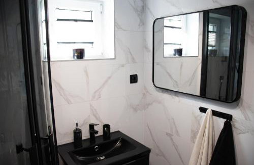 Domek Viking z prywatnym ogrzewanym basenem sauną oraz balią z jacuzzi - Foto 55