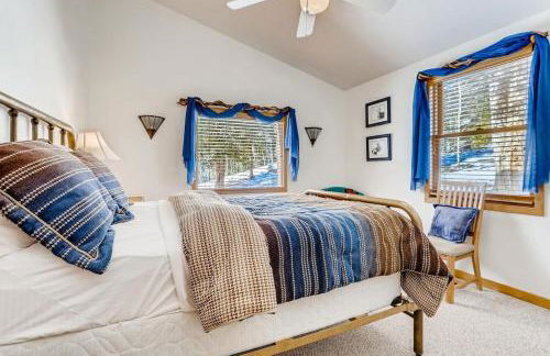 Lovely House Tucked in the Pines with Private Hot Tub - Pura Vida - Foto 18