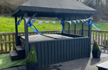 Kabin in the woods with Hot Tub - Foto 11