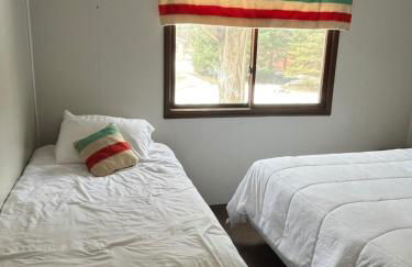 Sleeping Bear Riverside Cabins - Foto 21