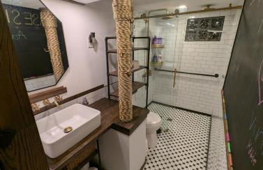 Entire ADU with hottub - Foto 44