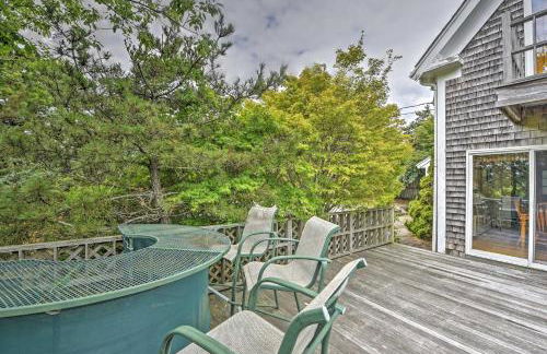 Walk to Beach! Hyannis Family Haven with Deck - Foto 22