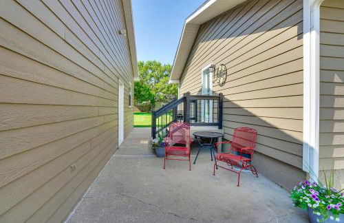 15 Mi to Downtown Sioux Falls Gem with Yard! - Foto 30