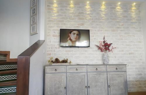 Gran adosado de esquina muy cerca de la playa en la Antilla - Foto 3