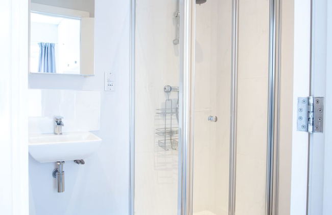 Modern Apartment in Stratford Upon Avon With Parking Wifi and Netflix - Foto 9