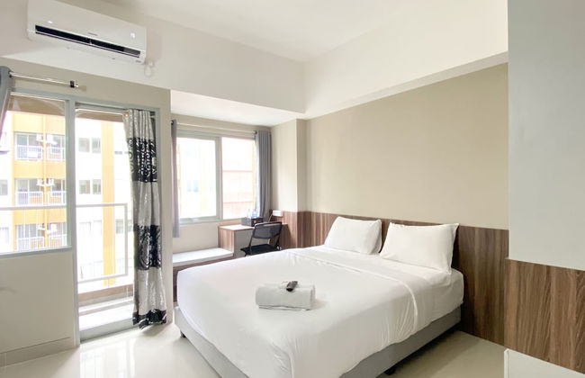 Modern Look Studio Room at LRT City Jatibening Apartment - Photo 1