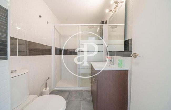 Light and Airy Apartment Right Behind the Iconic Plaza de España, - Foto 24